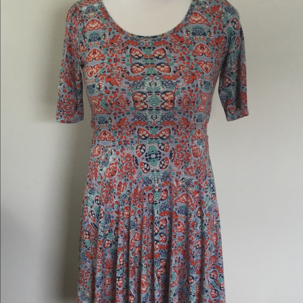 Large LuLaRoe Nicole